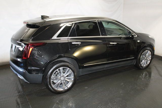Used 2025 Cadillac XT5 Premium Luxury w/ Technology Package AWD/4WD image 5