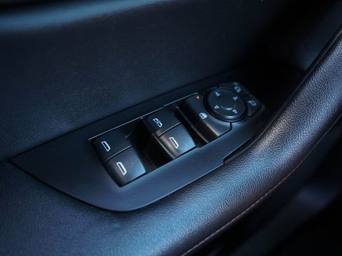 Used 2022 Chevrolet Blazer RS FWD image 31