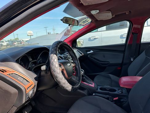 Used 2014 Ford Focus SE image 8