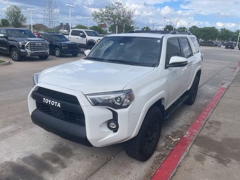 Used 2022 Toyota 4Runner SR5 Premium w/ Moonroof Package AWD/4WD image 1