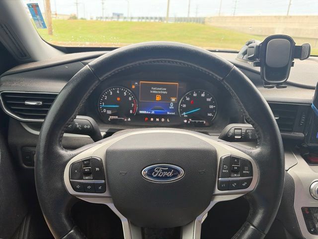 Used 2021 Ford Explorer XLT w/ Equipment Group 202A AWD/4WD image 7