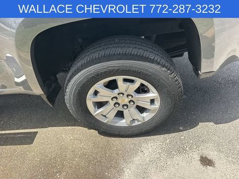 Used 2021 Chevrolet Colorado LT w/ Safety Package RWD image 12