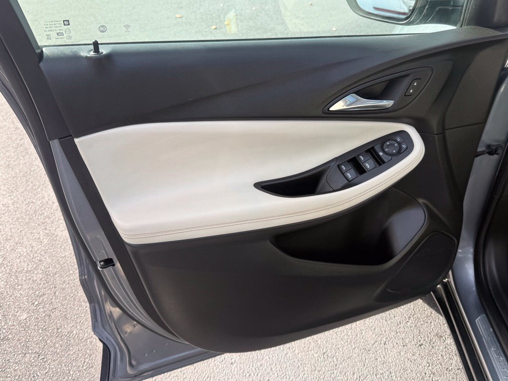 Used 2022 Buick Encore GX Preferred w/ Cold Weather Comfort Package FWD image 13