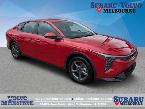 Used 2025 Kia K4 FWD image 1