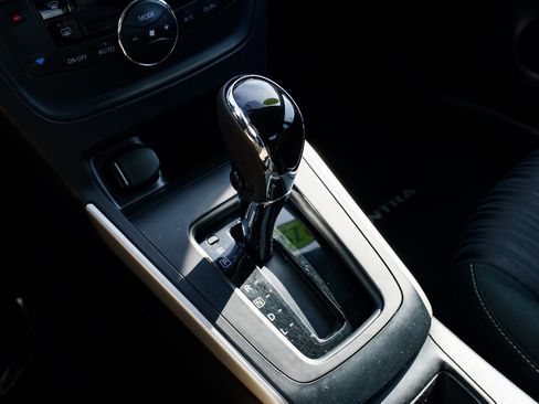 Used 2019 Nissan Sentra SV image 17