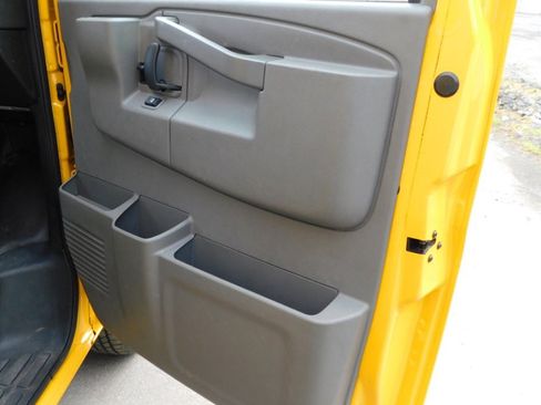 Used 2021 GMC Savana 3500 Extended w/ Power Convenience Package image 20