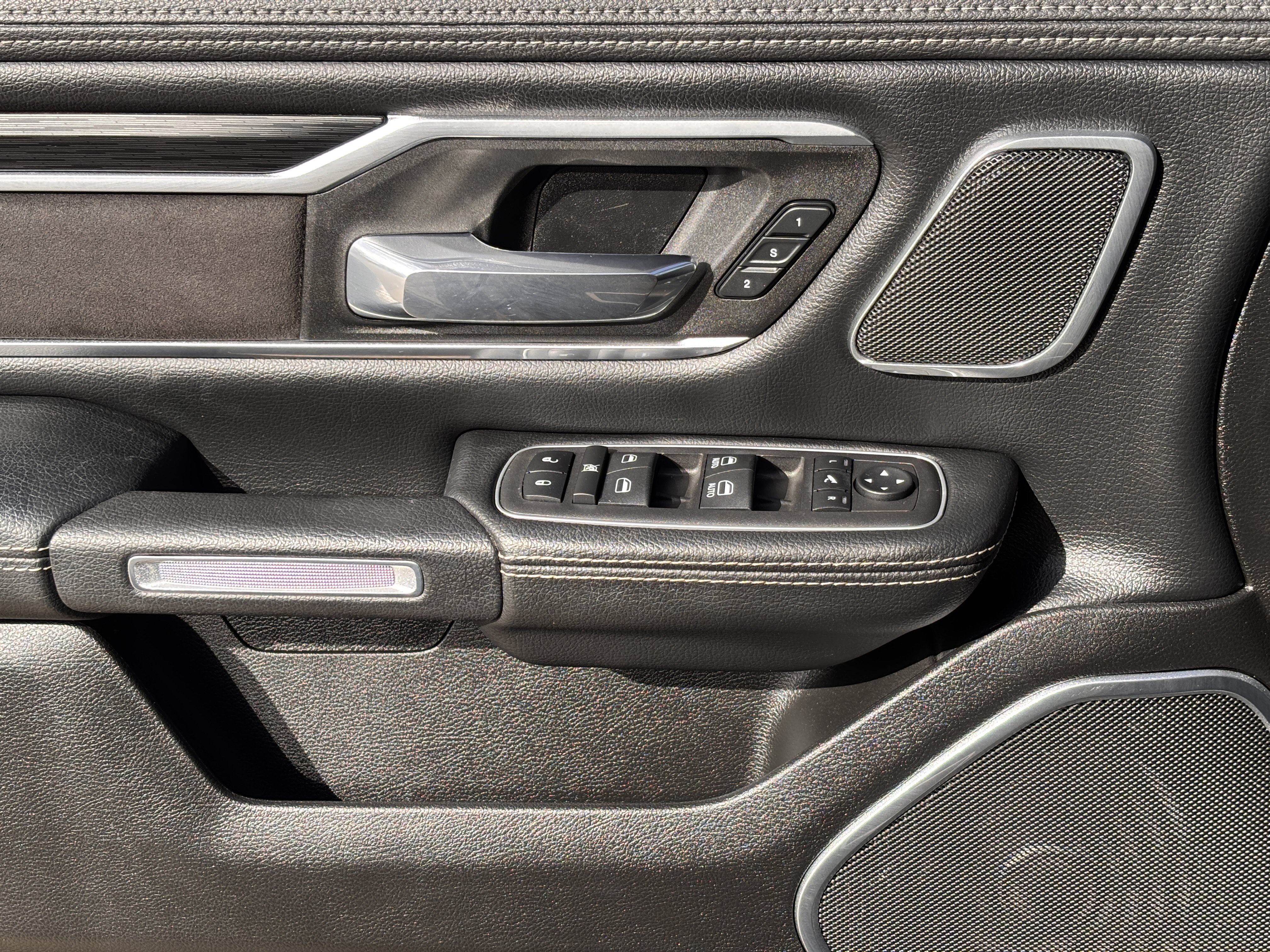 Used 2023 RAM 1500 Laramie RWD image 35