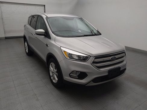 Used 2019 Ford Escape SE FWD image 13