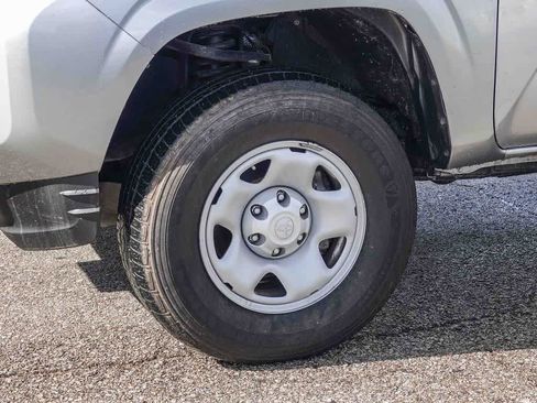 Used 2023 Toyota Tacoma SR image 9