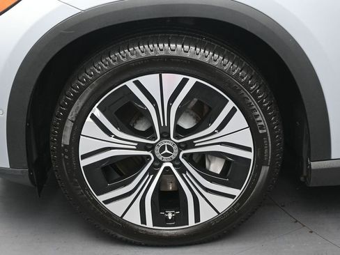 Used 2023 Mercedes-Benz EQE 350+ SUV w/ Exclusive Trim Package image 40