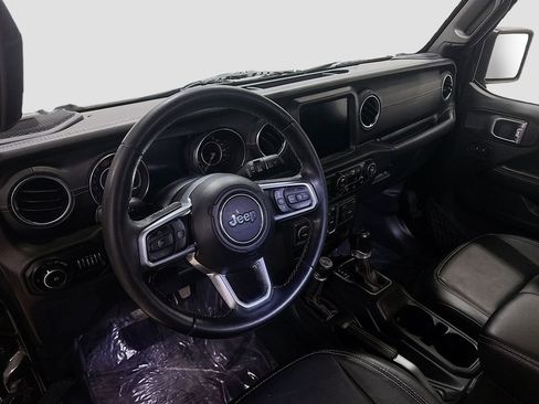 Used 2019 Jeep Wrangler Unlimited Sahara image 10