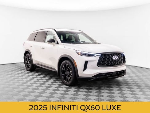 Certified 2025 INFINITI QX60 Luxe w/ Black Edition image 3