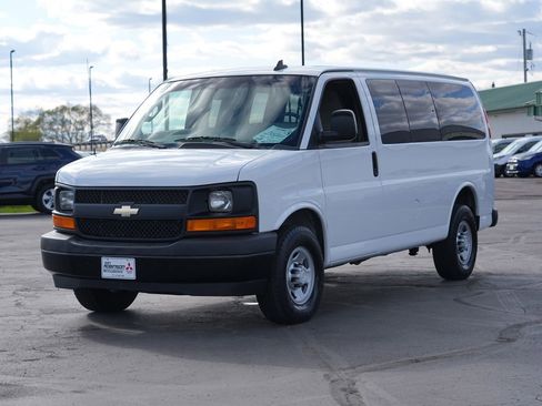 Used 2017 Chevrolet Express 2500 LS RWD image 7