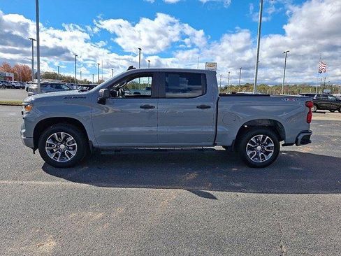 Used 2024 Chevrolet Silverado 1500 Custom w/ Turbomax Blackout Package image 7