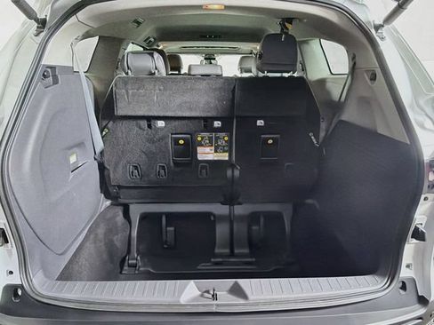 Used 2022 Toyota Sienna XLE w/ XLE Plus Package FWD image 33
