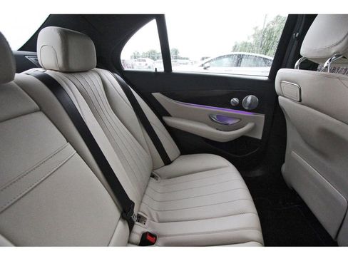 Used 2019 Mercedes-Benz E 300 image 13