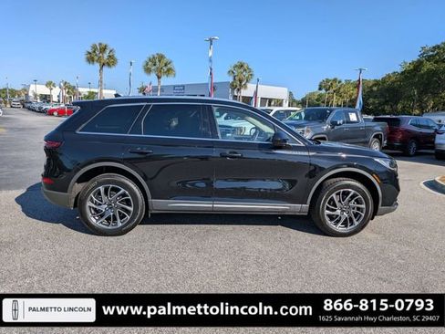 Used 2022 Lincoln Corsair FWD image 3