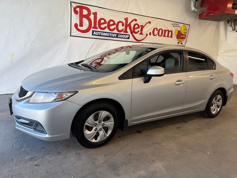 Used 2013 Honda Civic LX image 2