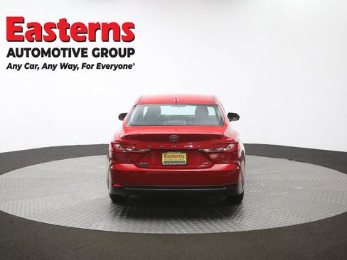 Used 2025 Toyota Camry SE FWD image 35