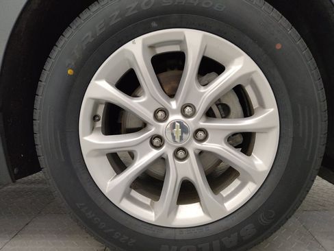 Used 2020 Chevrolet Equinox LT FWD image 31
