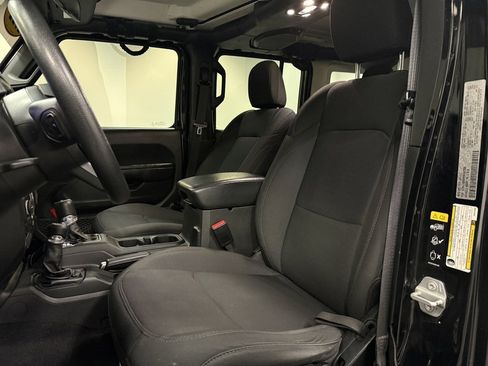 Used 2022 Jeep Wrangler Unlimited Sport image 23