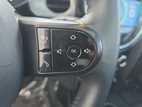 Used 2022 MINI Cooper 4-Door Hardtop image 22