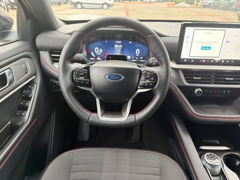 Certified 2025 Ford Explorer ST-Line image 13