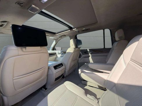 Used 2024 Cadillac Escalade ESV Sport Platinum w/ Heavy-Duty Trailer Package RWD image 26