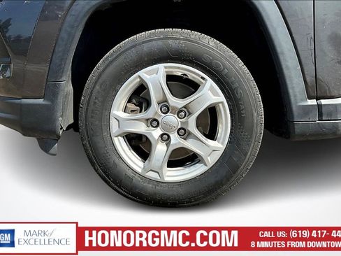 Used 2022 Jeep Compass Sport AWD/4WD image 31