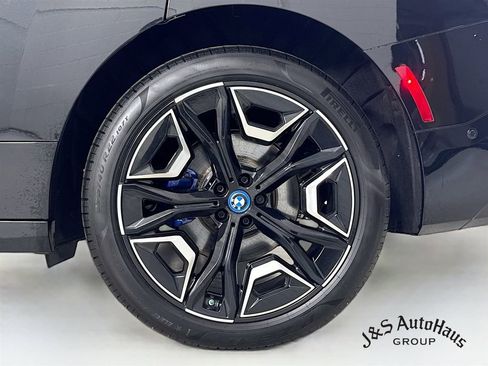 Used 2024 BMW iX xDrive50 w/ Sport Package image 39