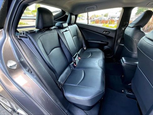 Used 2016 Toyota Prius Four Touring w/ Preferred Accessory Package FWD image 25