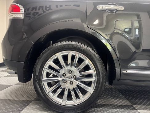 Used 2014 Lincoln MKX AWD w/ Equipment Group 101A image 7