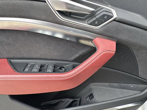 Used 2023 Audi e-tron S Prestige w/ Prestige Package image 13