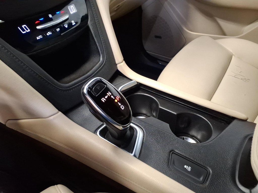 Used 2017 Cadillac XT5 FWD image 20
