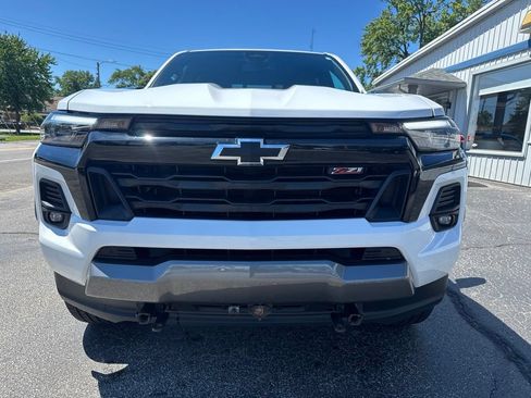 Used 2023 Chevrolet Colorado Z71 w/ Z71 Convenience Package 2 AWD/4WD image 2