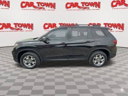 Used 2023 Honda Passport TrailSport image 5