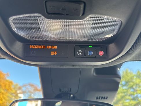 Used 2024 Chevrolet Trax RS w/ Driver Confidence Package image 15