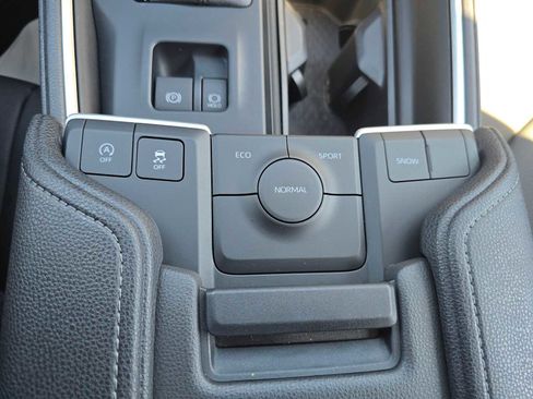 Certified 2025 Toyota Grand Highlander XLE image 33