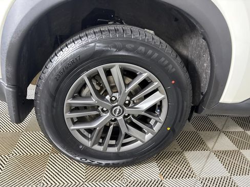 Used 2023 Nissan Rogue S AWD/4WD image 30