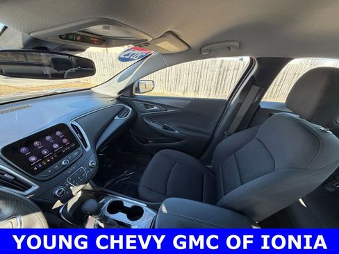 Used 2023 Chevrolet Malibu LT FWD image 8