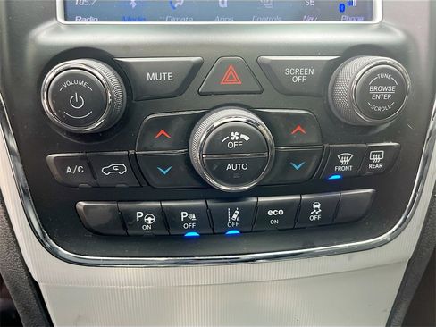 Used 2018 Jeep Grand Cherokee SRT image 14