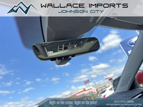 Certified 2025 Volkswagen Jetta SE FWD image 17