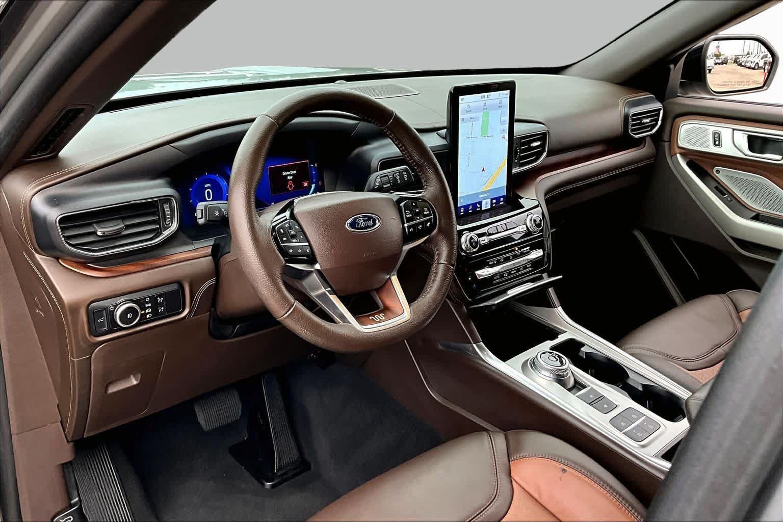 Used 2023 Ford Explorer King Ranch w/ Technology Package RWD image 18