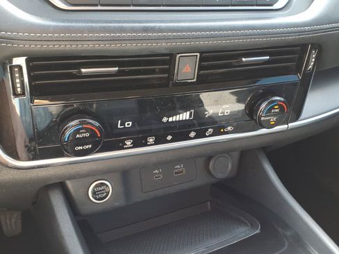 Used 2021 Nissan Rogue SV AWD/4WD image 20
