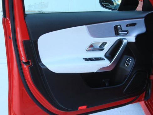 Used 2019 Mercedes-Benz A 220 4MATIC image 18