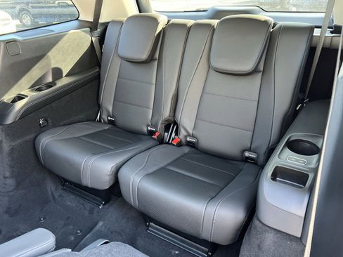 New 2026 Mercedes-Benz GLS 450 4MATIC image 24