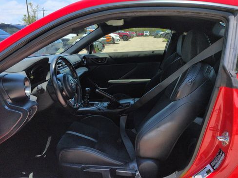 Used 2023 Toyota GR86 Premium RWD image 15