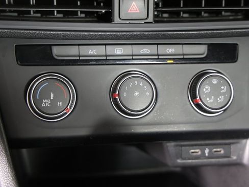 Used 2021 Volkswagen Jetta S image 14