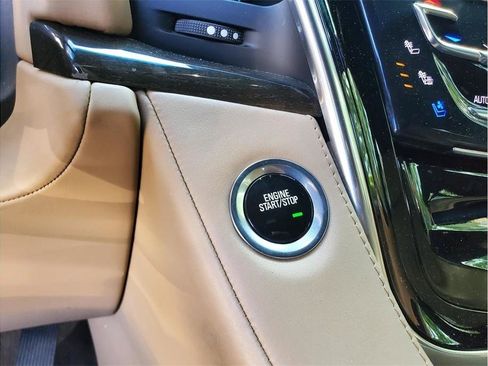 Used 2018 Cadillac Escalade ESV Platinum AWD/4WD image 36