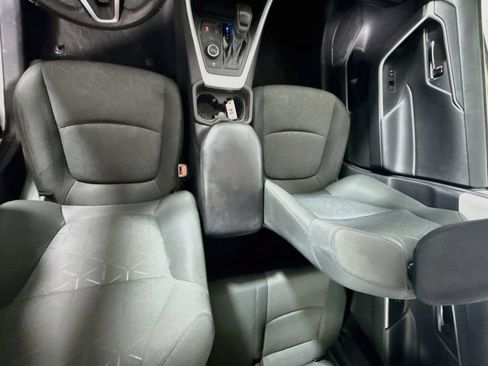 Certified 2020 Toyota RAV4 XLE w/ Convenience Package AWD/4WD image 21